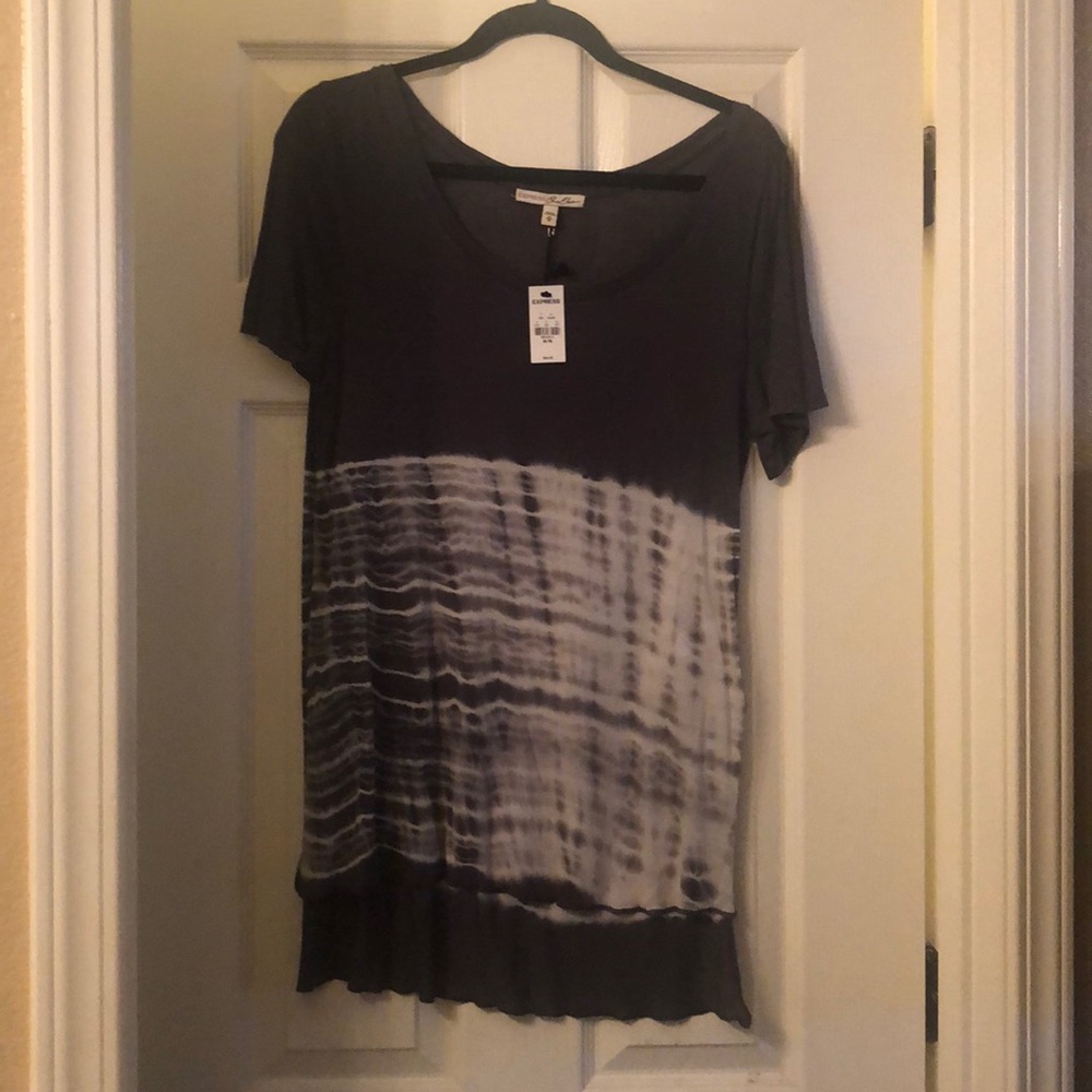 Express OneEleven tee